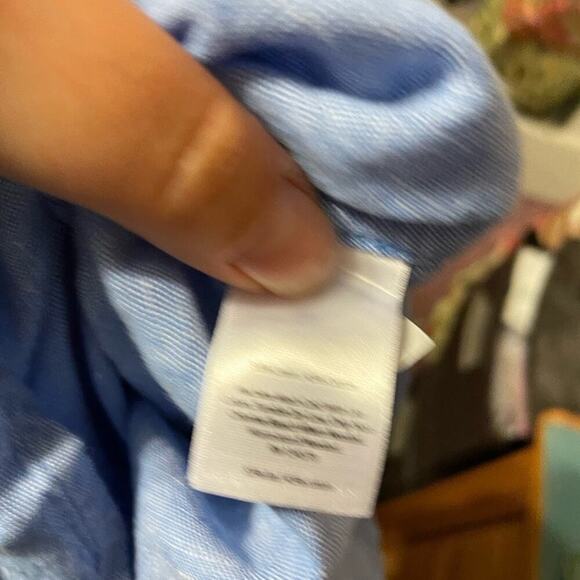 VINEYARD VINES BLUE LINEN POPOVER BLOUSE - Picture 3 of 5